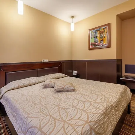 Hotel Ego - Free Parking - Location