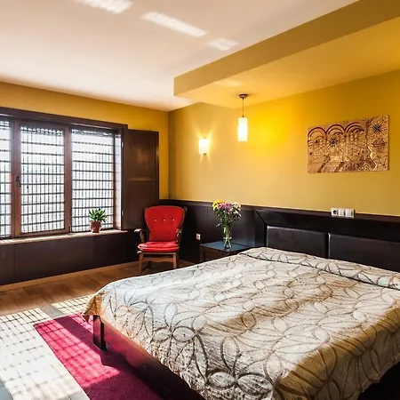 Ego - Free Parking - Location 3*